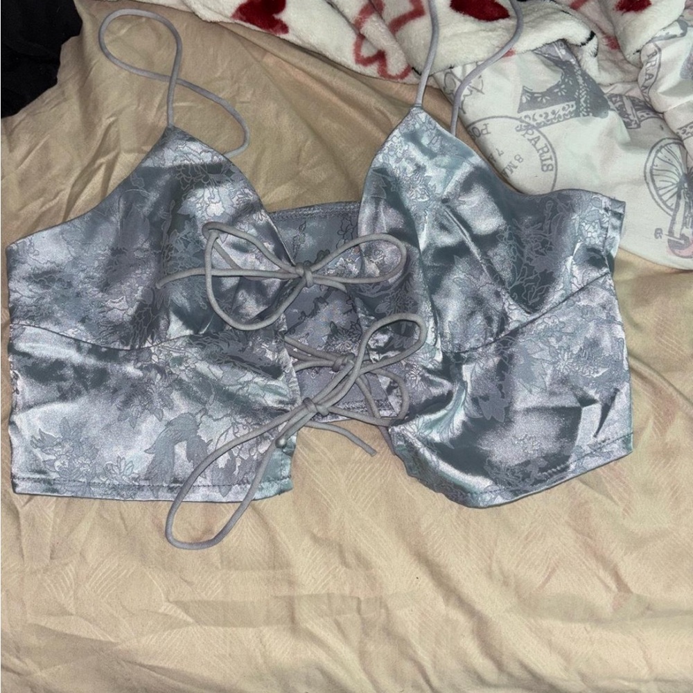 Really pretty never worn